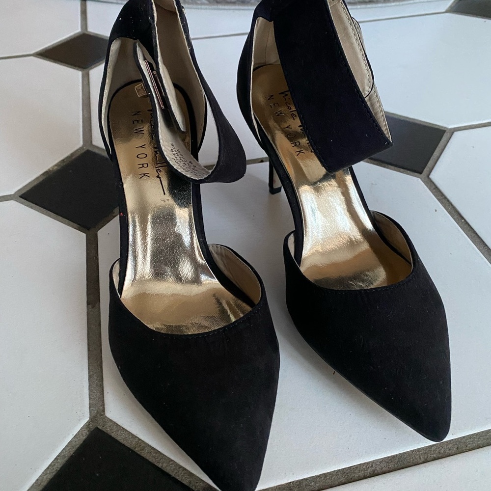 Nicole Miller Black and Gold Heels